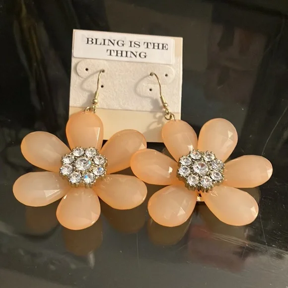 Flower Earrings-OS! - Picture 2 of 2